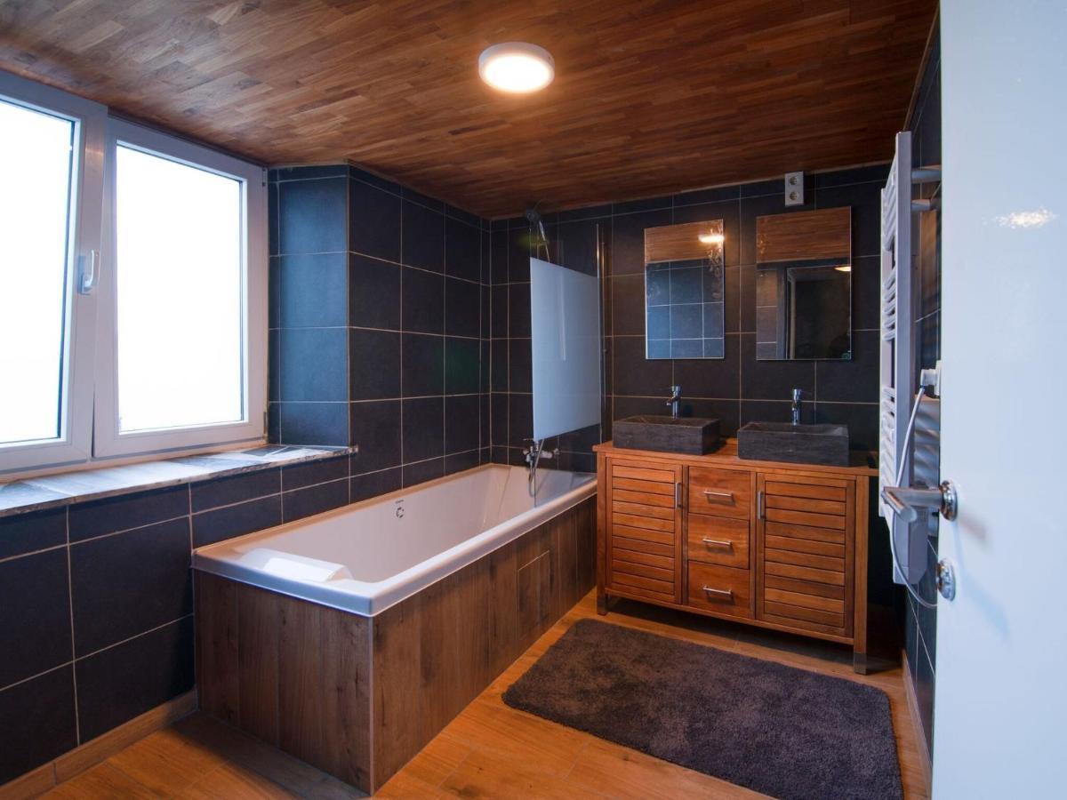 Very Spacious House With Sauna Spa And Countryside Views Gouvy المظهر الخارجي الصورة